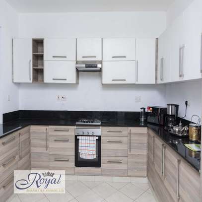 Furnished 2 Bed Apartment with En Suite in Brookside image 18