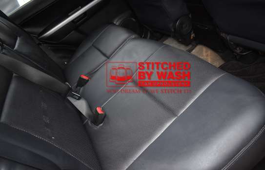 Suzuki Escudo seat covers upholstery image 11