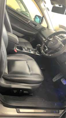 Subaru outback 2018model Sunroof image 9