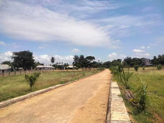 Serviced freehold plots for sale in Mtwapa in a prime area image 3
