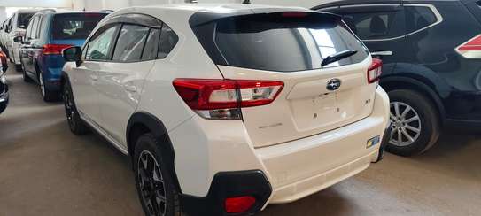 Subaru XV White New shape AWD 2018 image 7
