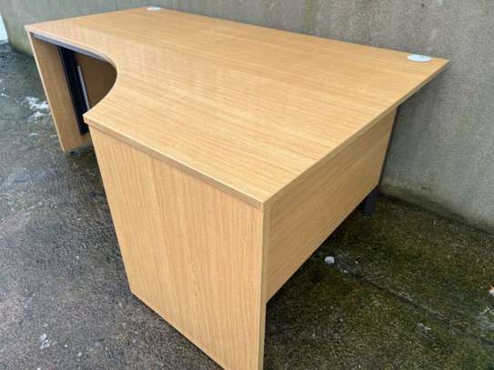 Office Desk: 1200mm U-Shaped Front Office Desk image 5