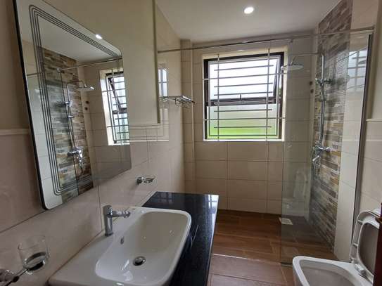 7 Bed Villa with En Suite in Runda image 6