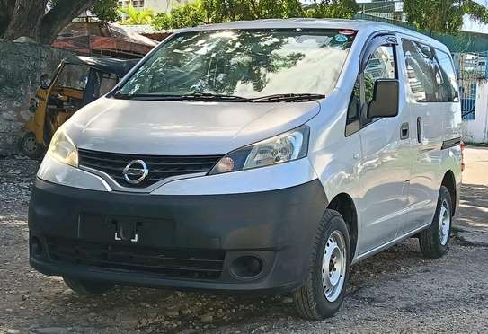 Nissan NV200 image 10
