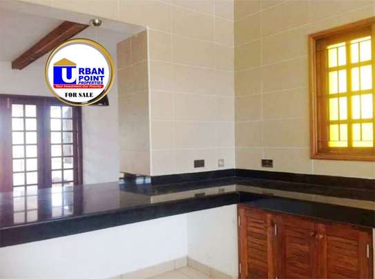 4 Bed House with Swimming Pool in Vipingo image 4