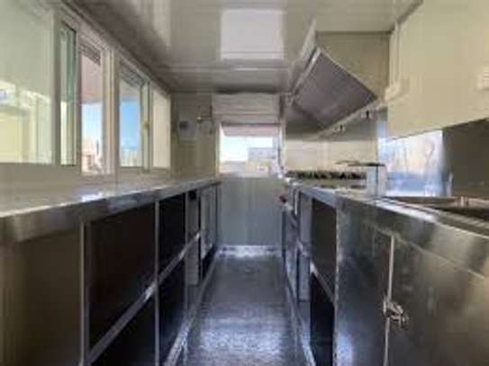 Mobile trailer kitchen . image 3