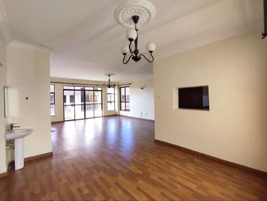 3 Bed Apartment with En Suite in Kileleshwa image 4