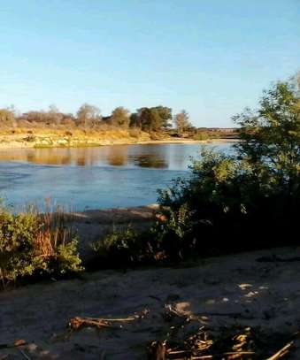2700 Acres along the river in Kibwezi Makueni County image 1