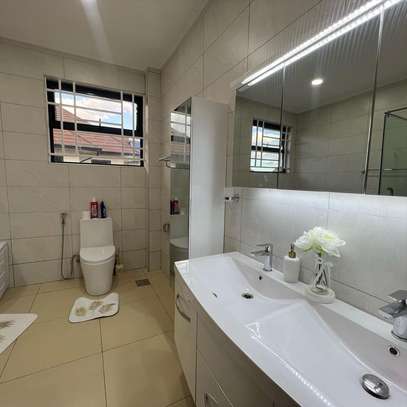 4 Bed Apartment with En Suite at Runda image 7
