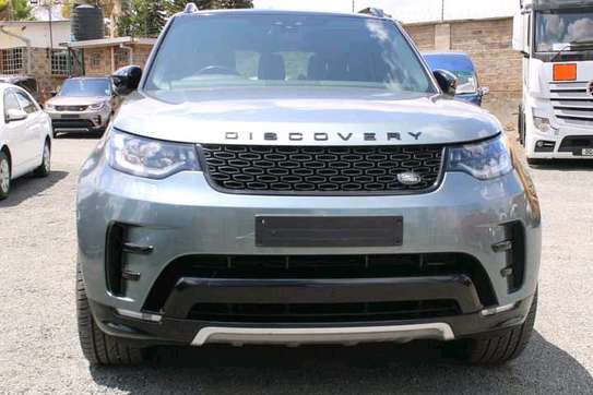 2017 Land Rover Discovery image 12