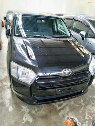Toyota succeed TXG Black image 1
