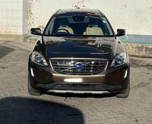 VOLVO XC60 image 10