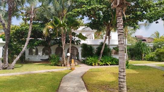 3 Bed Villa with Swimming Pool at Lamu Road image 2