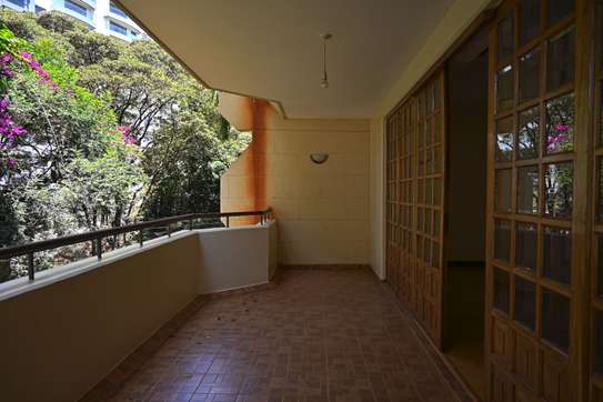 3 Bed Apartment with En Suite in Kilimani image 30
