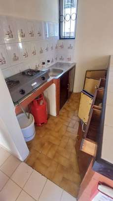Serviced 1 Bed Apartment with En Suite at 1St Avenue image 7