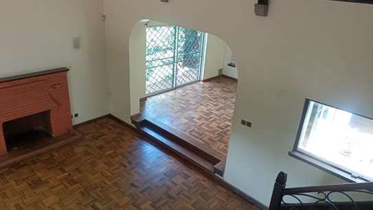 6 Bed Townhouse with Garden in Lavington image 1
