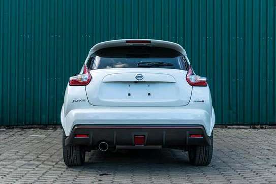 Nissan Juke 2016 model white colour image 3