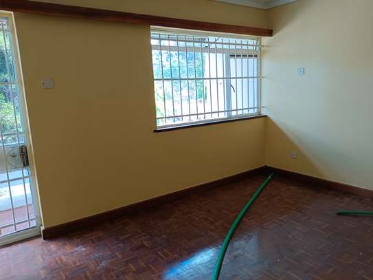 4 Bed Townhouse with En Suite at Mandera Road image 5