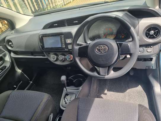 Toyota Vitz 1.0 FWD 5dr 2016 Blue image 4