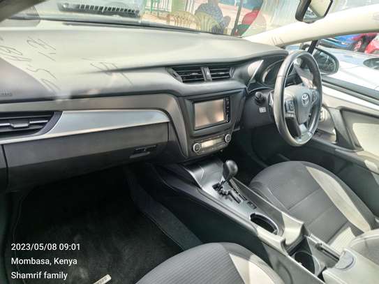 Toyota Avensis 2017 image 2