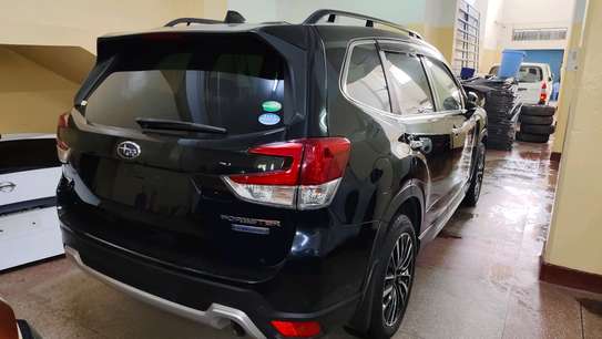 Subaru Forester SK9 black 2018 4wd image 12