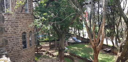 929 m² commercial property for rent in Lavington image 20