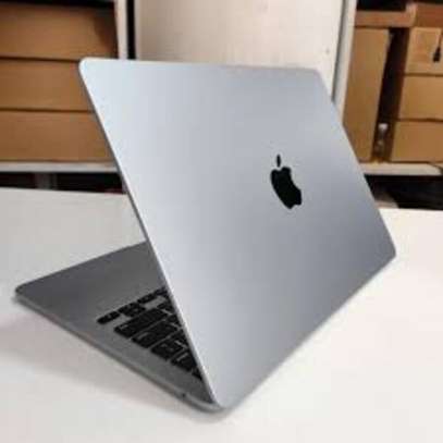 Macbook air m4 2025, 16gb,256 image 3