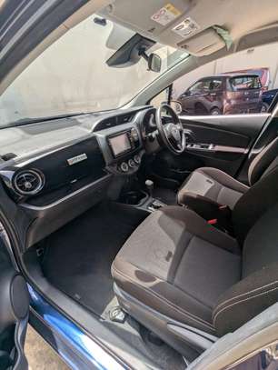 toyota vitz  offer image 7