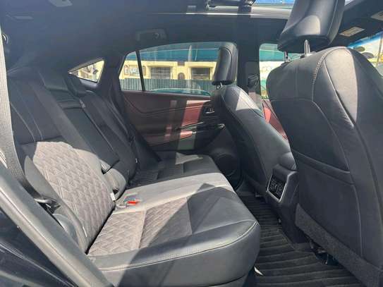 2019 Toyota harrier premium image 4