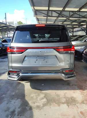 Lexus Lx600 SPORT Grey 2023 image 13