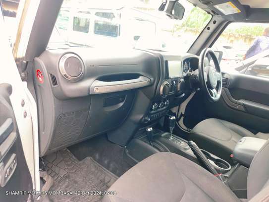 Jeep wrangler Sahara 2018 3000cc image 6