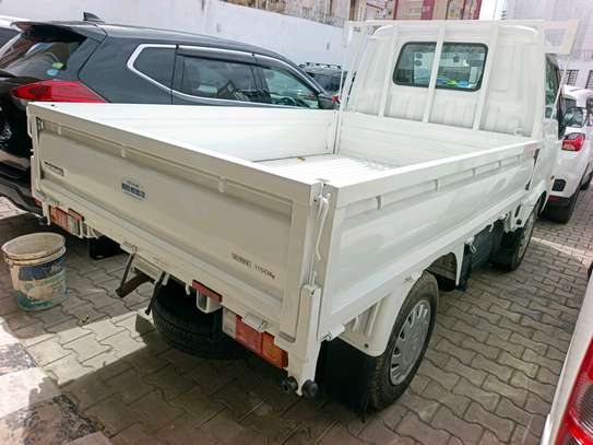 Mazda bongo track image 3