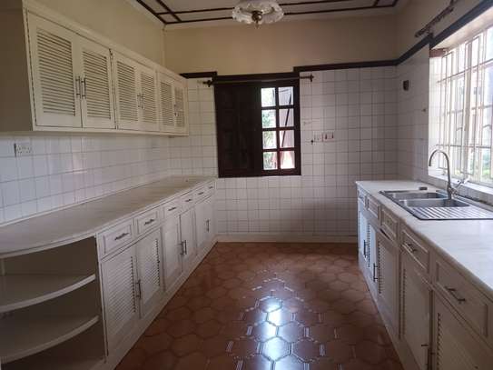 4 Bed House with En Suite at Othaya Road image 30