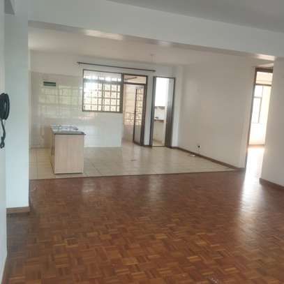 3 Bed Apartment with En Suite in Upper Hill image 9