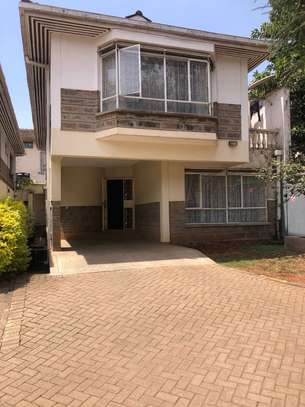 4 Bed House with En Suite in Kilimani image 2