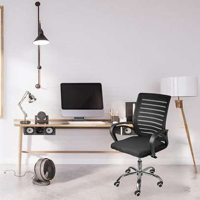 Venus Low Back Mesh Clerical Chair image 1