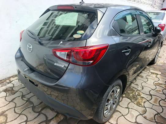 Mazda Demio  petrol image 2