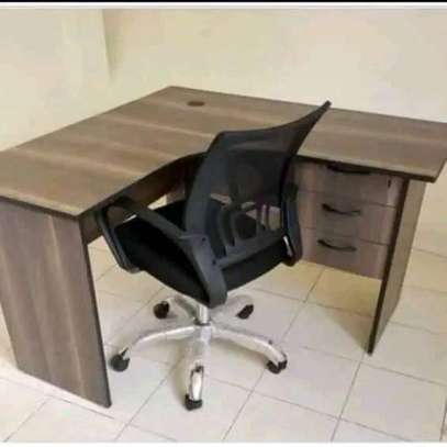 Executive corner desk with a chair image 5