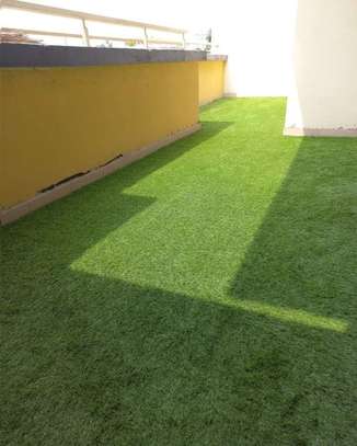 Beautiful   artificial grass carpet image 1