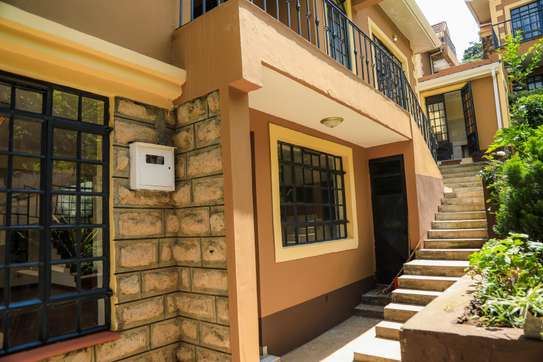 4 Bed House with En Suite in Redhill image 26