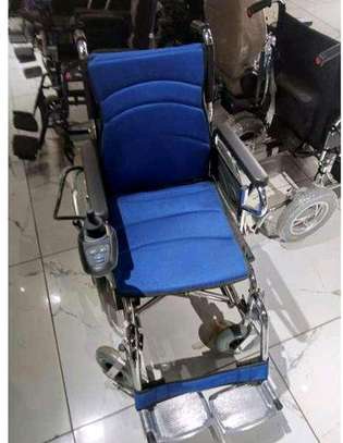 HEAVY DUTY WIDE ELECTRIC POWERED WHEELCHAIR SALE PRICE KENYA image 2