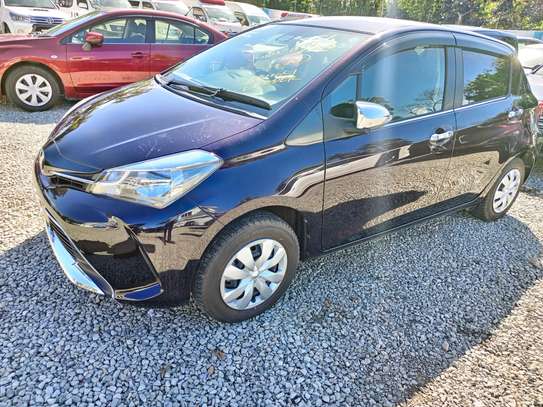 Toyota Vitz 1000cc car image 6