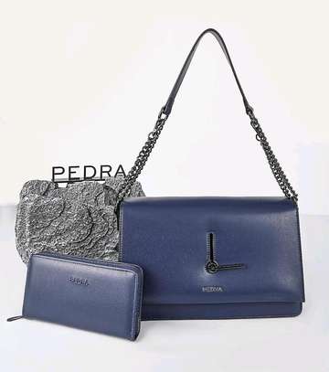 PEDRA Leather Shoulder Bag Medium Dark Brown image 2