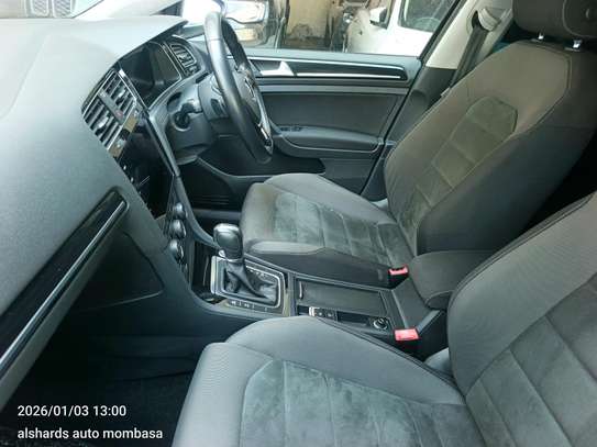 Volkswagen  Golf 1400cc image 4