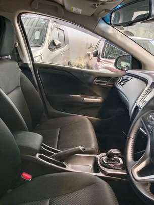Honda grace image 2