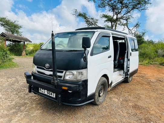 Toyota Hiace 7l van image 3