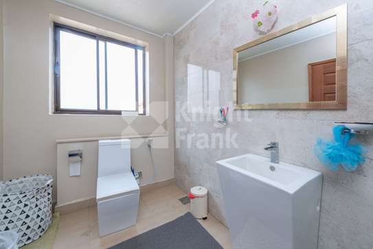 3 Bed Apartment with En Suite at Vanga Street image 1