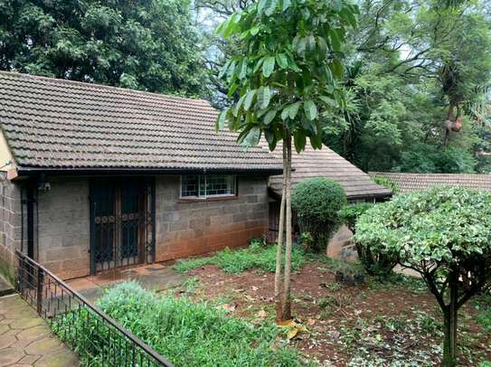1.2 acres With 4 Bedrooms Mansionette With Dsq In Muthaiga image 2