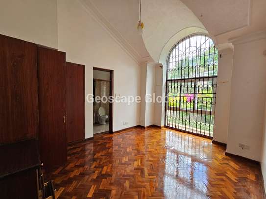 5 Bed House with En Suite in Thigiri image 6