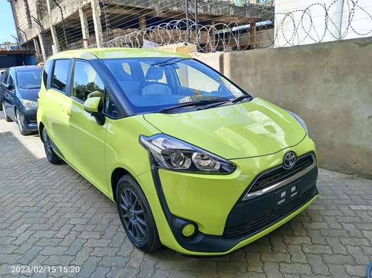 Toyota sienta avacado green 🍏 image 6